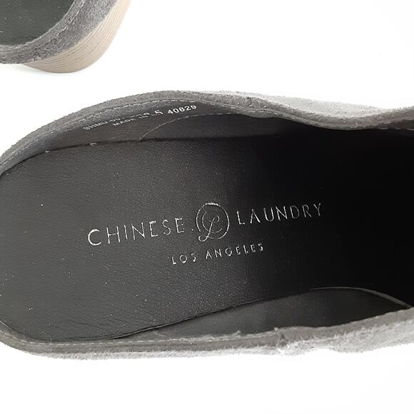 Chinese Laundry Shelbi Suede Mules Block Heel Elephant Gray Womens 8 Ankle Boot - Picture 8 of 11